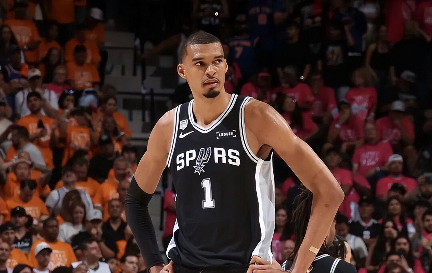 蜘蛛直播官方入口-NBA总决赛G1大比分0-1！马刺完败尼克斯！文班亚马狂砍26分难救主