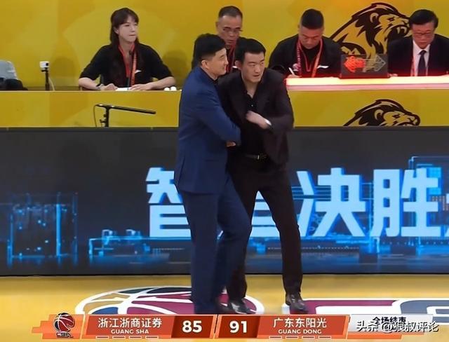 蜘蛛直播官方入口-王博：广东两个外援打穿防守体系，我们还没到看名次对手打的时候